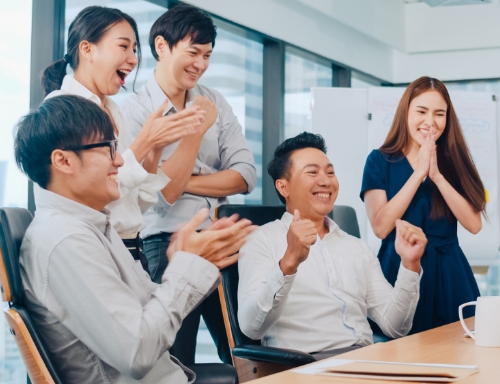 在米兰·(milantiyu)学习、成长茁壮