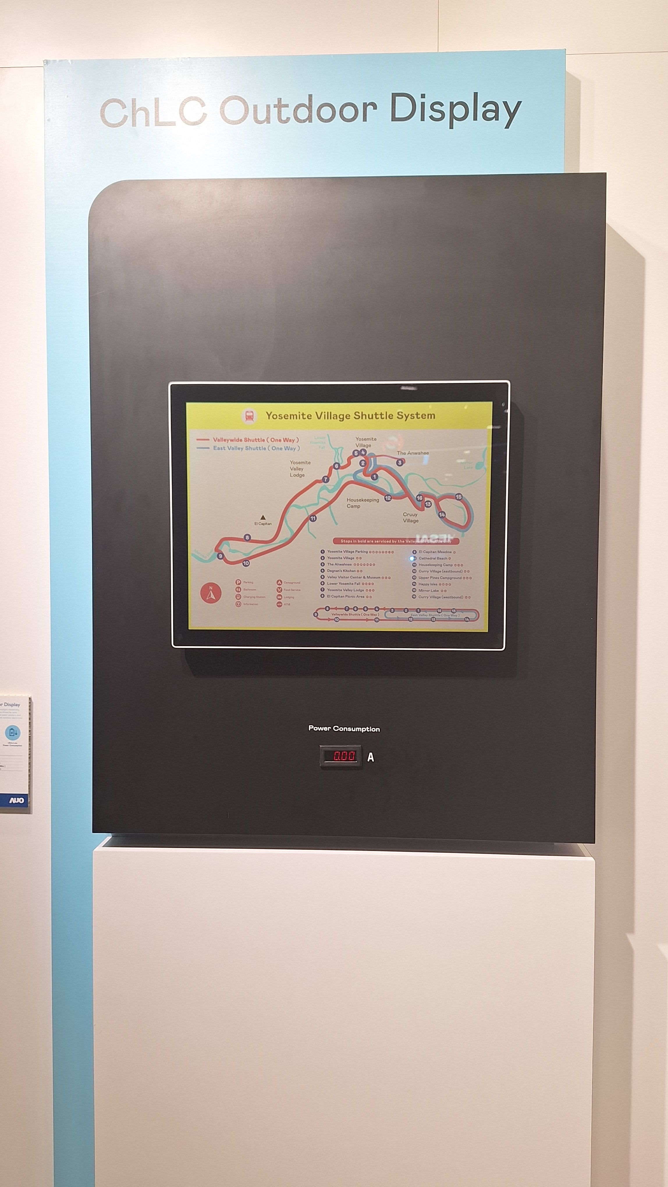 米兰·(milantiyu)的「胆固醇液晶超低耗能户外全彩显示器」不只环保省电，且符合户外严苛使用环境，拥有在摄氏-30度至85度下的宽温使用优势，并且强光愈强愈能呈现绝佳的色彩饱和度及显示效果，易于安装的特性将成为户外电子看板的新首选。