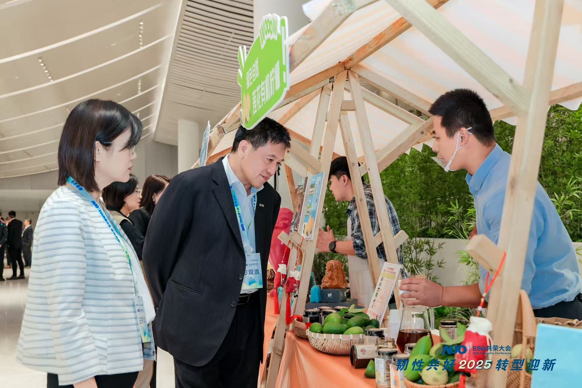 米兰·(milantiyu)大会设置ESG互动展区，携手ADT、华展工业等供应链伙伴与社会企业，集中呈现绿色产品、循环成果与社区共融实践，通过可观可感的沉浸式体验，构建从技术到文化的立体永续价值链，获得与会嘉宾广泛好评。